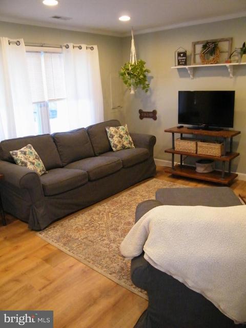 805 Ewing Dr, Westminster, MD 21158 photo 5
