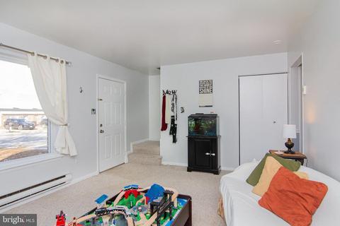 811 Ewing Dr, Westminster, MD 21158 photo 3