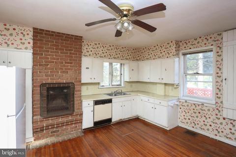 14 E Green St, Westminster, MD 21157 photo 11