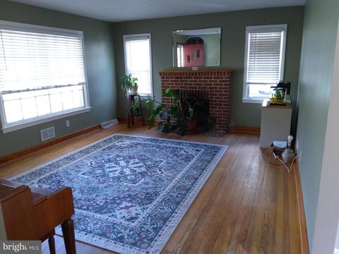 95 Bond St, Westminster, MD 21157 photo 4