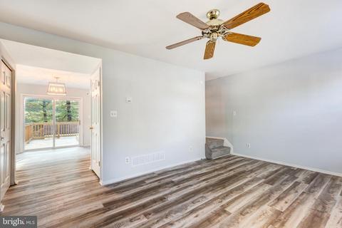 322 Logan Dr, Westminster, MD 21157 photo 3