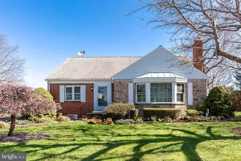 413 E Baltimore St, Taneytown, MD 21787 photo 1
