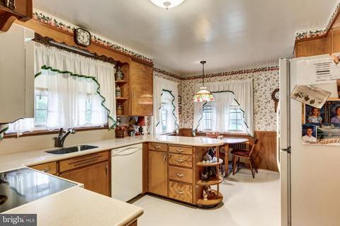 413 E Baltimore St, Taneytown, MD 21787 photo 16