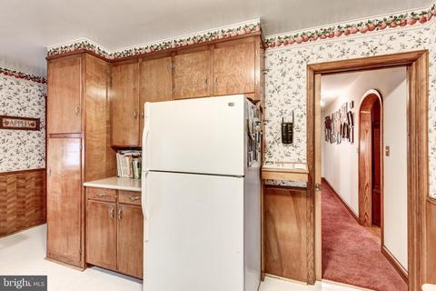 413 E Baltimore St, Taneytown, MD 21787 photo 18