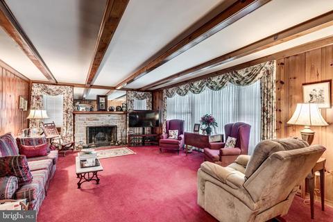 413 E Baltimore St, Taneytown, MD 21787 photo 9