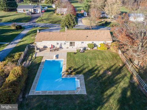 703 Stone Rd, Westminster, MD 21158 photo 4