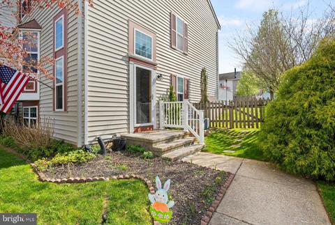4601 Marksman Ct, Hampstead, MD 21074 photo 2