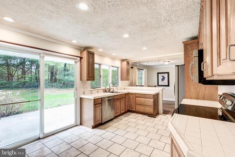 1215 Wynside Ln, Hampstead, MD 21074 photo 6