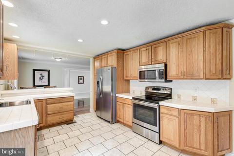 1215 Wynside Ln, Hampstead, MD 21074 photo 5