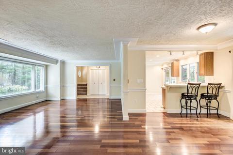 1215 Wynside Ln, Hampstead, MD 21074 photo 4