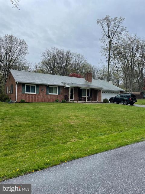 1034 Oak Dr, Westminster, MD 21158 photo 2