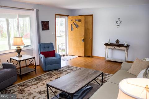 1034 Oak Dr, Westminster, MD 21158 photo 9