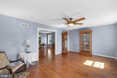 813 Wilda Dr, Westminster, MD 21157 photo 6