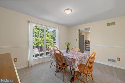663 Windsor Dr, Westminster, MD 21158 photo 10