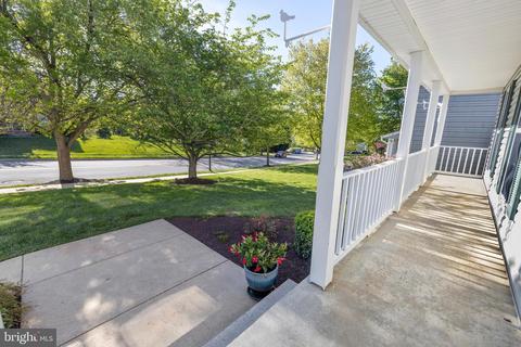 663 Windsor Dr, Westminster, MD 21158 photo 4