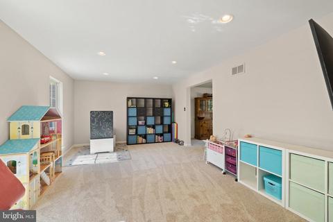 663 Windsor Dr, Westminster, MD 21158 photo 6