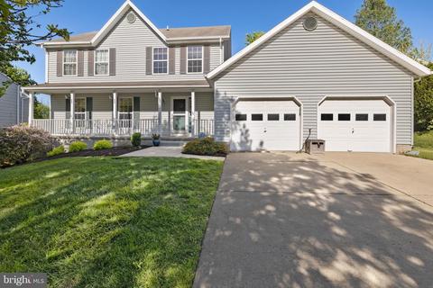 663 Windsor Dr, Westminster, MD 21158 photo 1