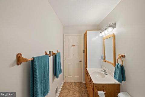663 Windsor Dr, Westminster, MD 21158 photo 38