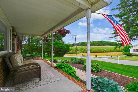 67 Warfieldsburg Rd, Westminster, MD 21157 photo 2