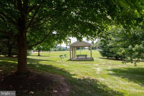 3840 Normandy Dr #3D, Hampstead, MD 21074 photo 2
