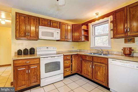 3714 Grave Run Rd, Hampstead, MD 21074 photo 9