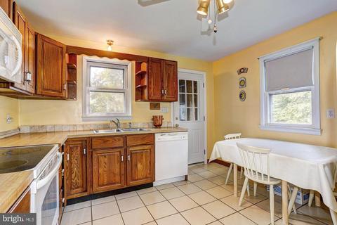 3714 Grave Run Rd, Hampstead, MD 21074 photo 7