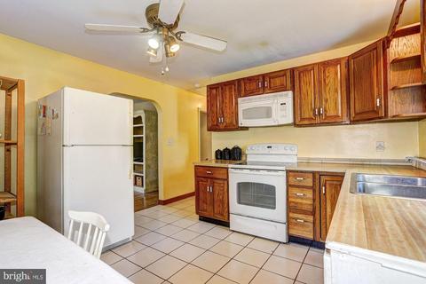 3714 Grave Run Rd, Hampstead, MD 21074 photo 8