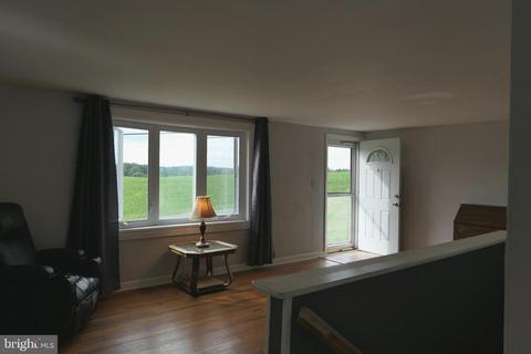 2205 Fairmount Rd, Hampstead, MD 21074 photo 2