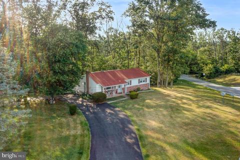 2408 Robert Arthur Rd, Westminster, MD 21158 photo 3