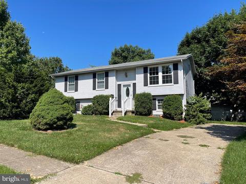 301 Crestview Ct, Westminster, MD 21158 photo 1