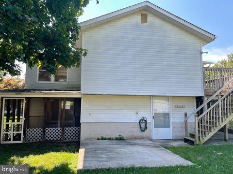 301 Crestview Ct, Westminster, MD 21158 photo 4