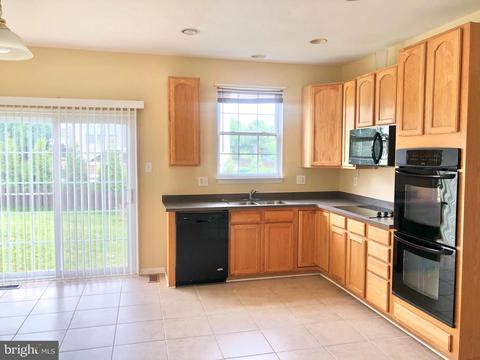 557 Hidden Stream Ct, Westminster, MD 21158 photo 5
