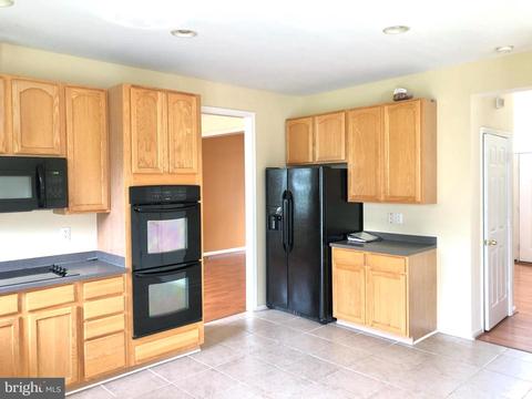 557 Hidden Stream Ct, Westminster, MD 21158 photo 6