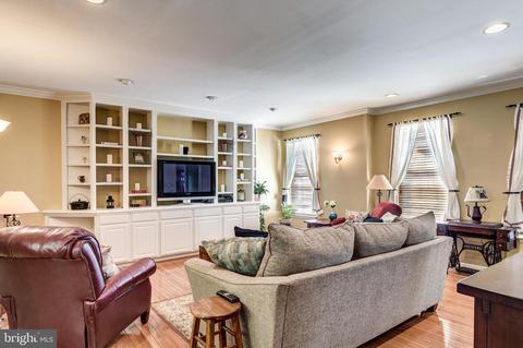 801 Wellesley Ct, Hampstead, MD 21074 photo 2