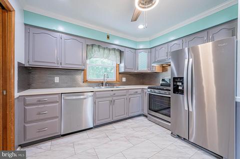 2104 Sterling Ct, Hampstead, MD 21074 photo 7