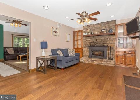 4702 Gross Ml, Hampstead, MD 21074 photo 4