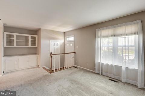 346 Logan Dr, Westminster, MD 21157 photo 4