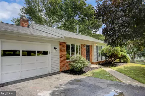 321 Quail Dr, Sykesville, MD 21784