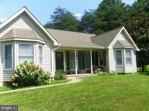 1775 England Dr, Hampstead, MD 21074 photo 2