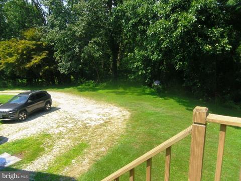 1775 England Dr, Hampstead, MD 21074 photo 9