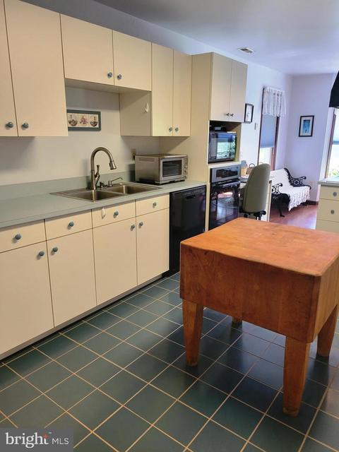 1775 England Dr, Hampstead, MD 21074 photo 19