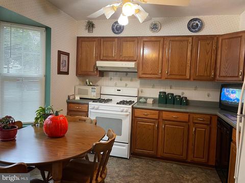 4706 Barbed Ct, Hampstead, MD 21074 photo 17