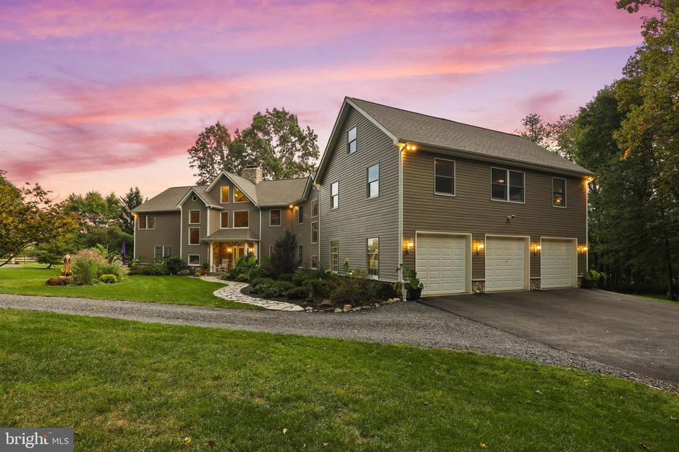  5710 Cabbage Spring Rd, Mount Airy, MD 21771 photo 2