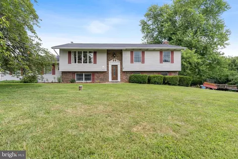 1503 Marie Dr, Finksburg, MD 21048