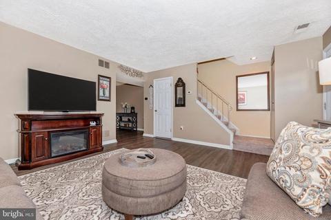 40 Hillside Ct, Westminster, MD 21157 photo 5