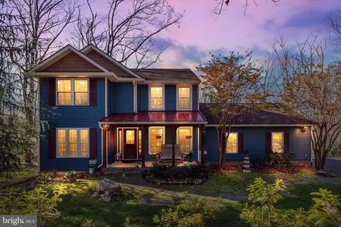 868 Deer Ridge Dr, Westminster, MD 21158