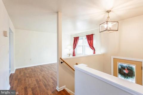 1207 Allview Dr, Hampstead, MD 21074 photo 3