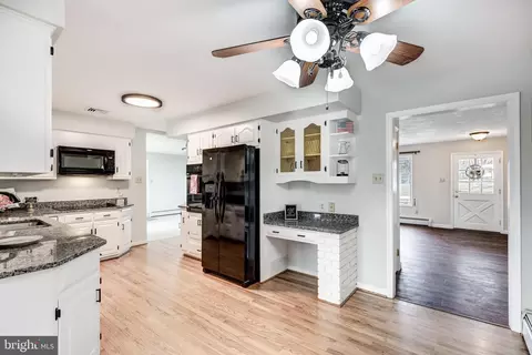 3411 Schaefer Dr, Hampstead, MD 21074 photo 3