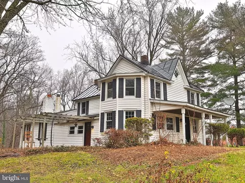 312 Klees Mill Rd, Sykesville, MD 21784