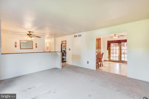 237 Roth Ave, Taneytown, MD 21787 photo 7